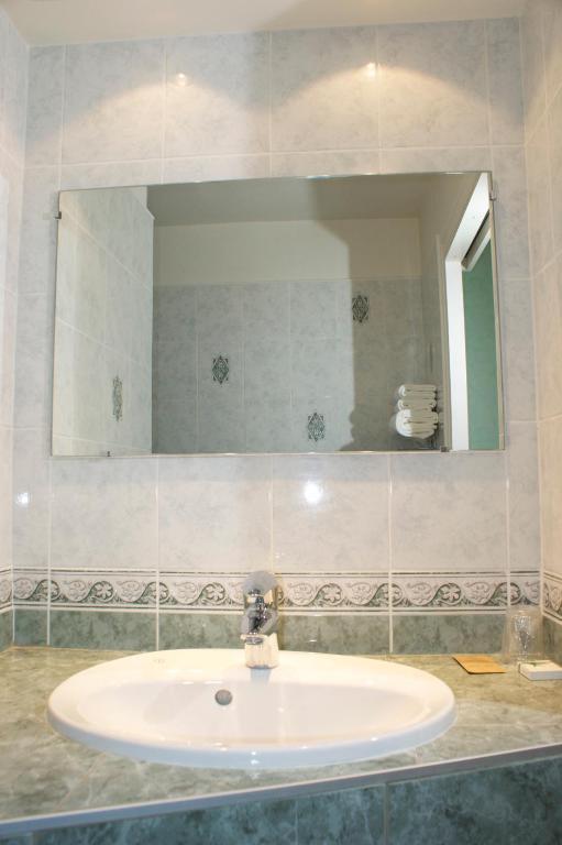 Hotel Le Lyon Bron Εξωτερικό φωτογραφία
